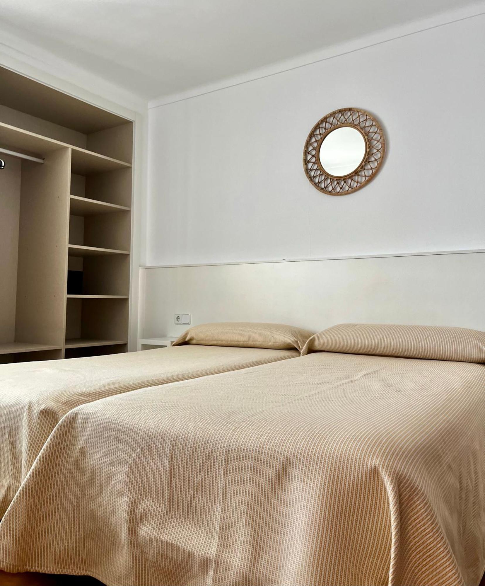 Apartamentos Cristina Cala Millor  Exterior foto